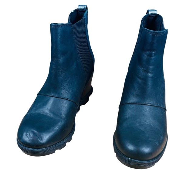 EUC Sorel Joan of Arctic Women’s 6.5 Black Wedge Bootie w/Silver Metallic heel - Picture 6 of 13